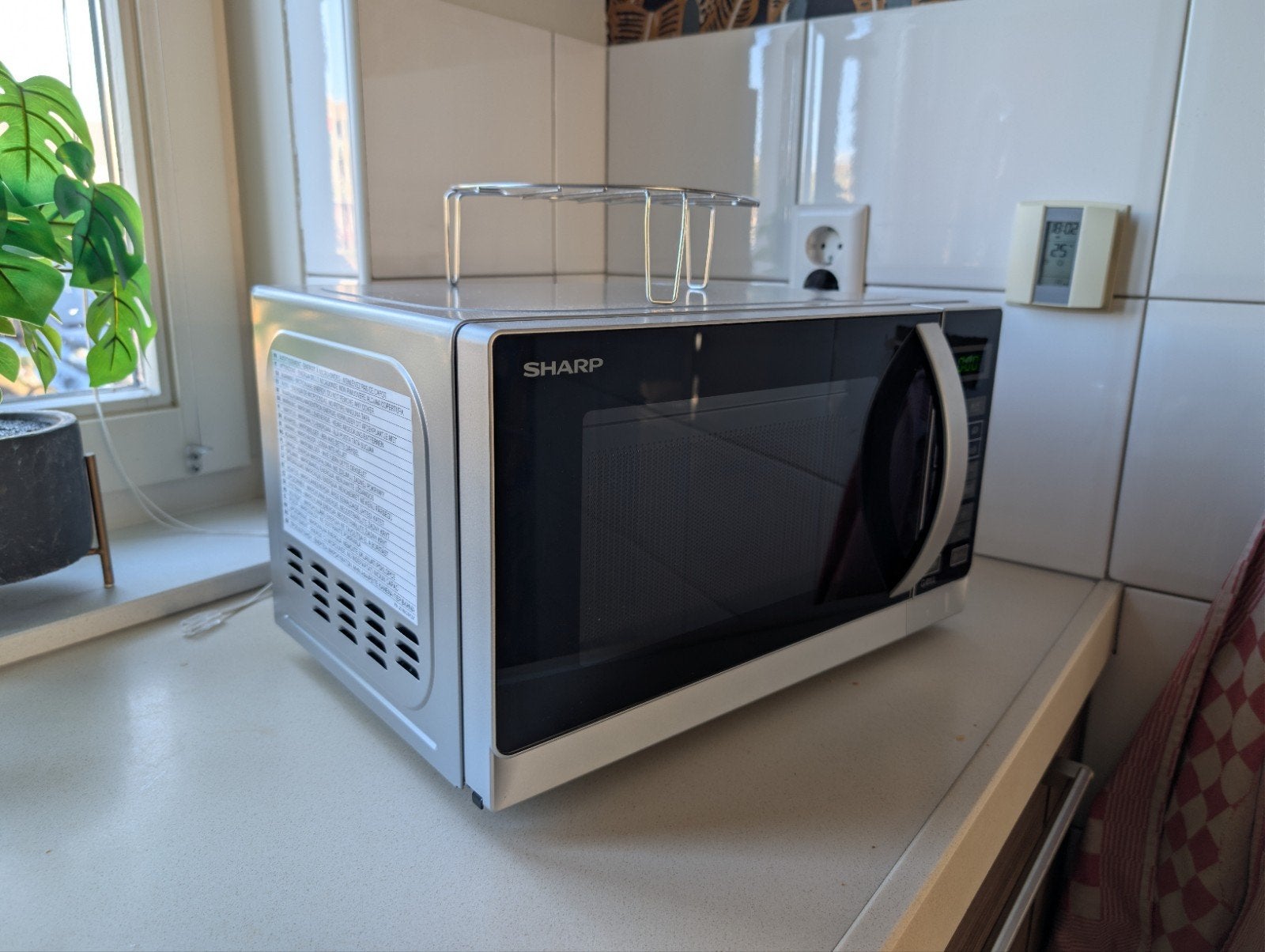 Sharp combimagnetron met grillfunctie, Witgoed en Apparatuur, Magnetrons, Ophalen, Combimagnetron, Gebruikt, Grill