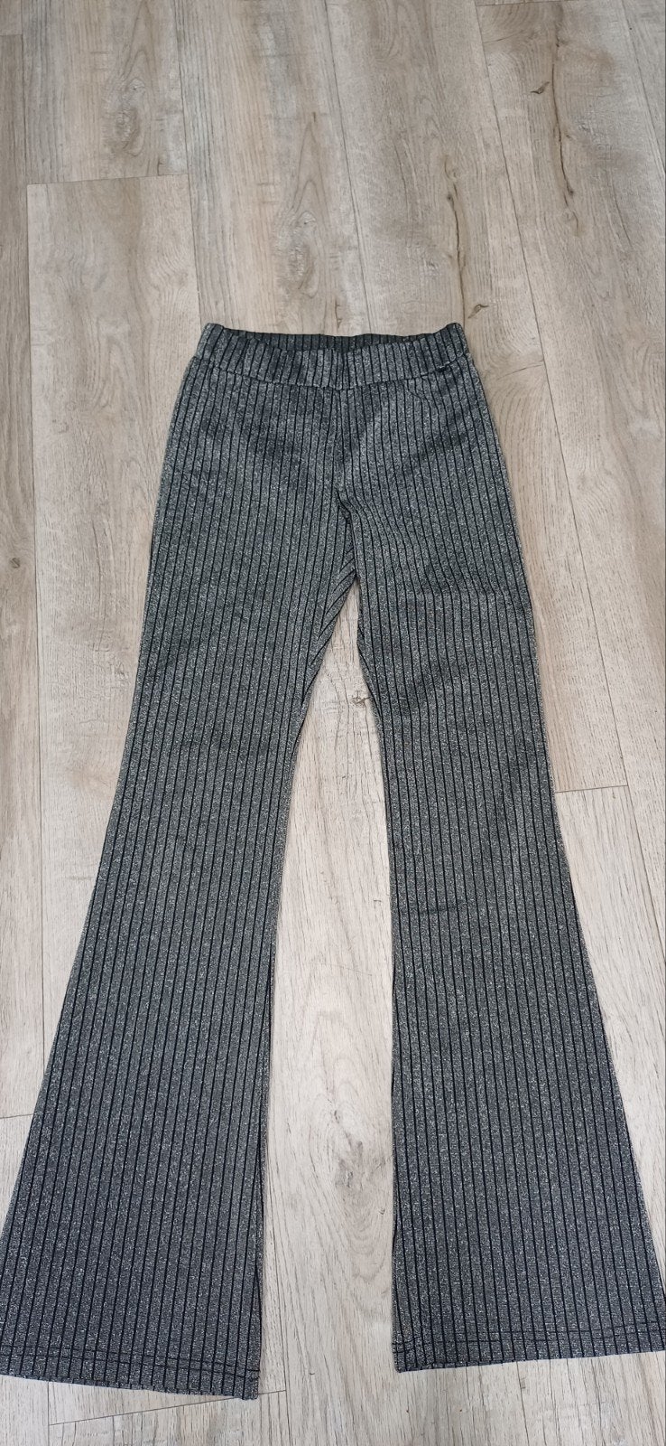 WE flared broek maat 164, zwart met zilveren strepen, WE, Zwart, Ophalen of Verzenden, Maat 34 (XS) of kleiner