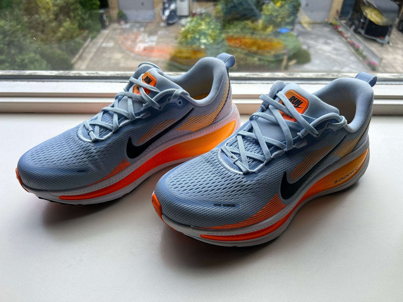 Nieuwe Nike Vomero 18 hardloopschoenen - Maat 42.5, Kleding | Heren, Schoenen, Ophalen of Verzenden, Nieuw, Blauw, Sneakers of Gympen