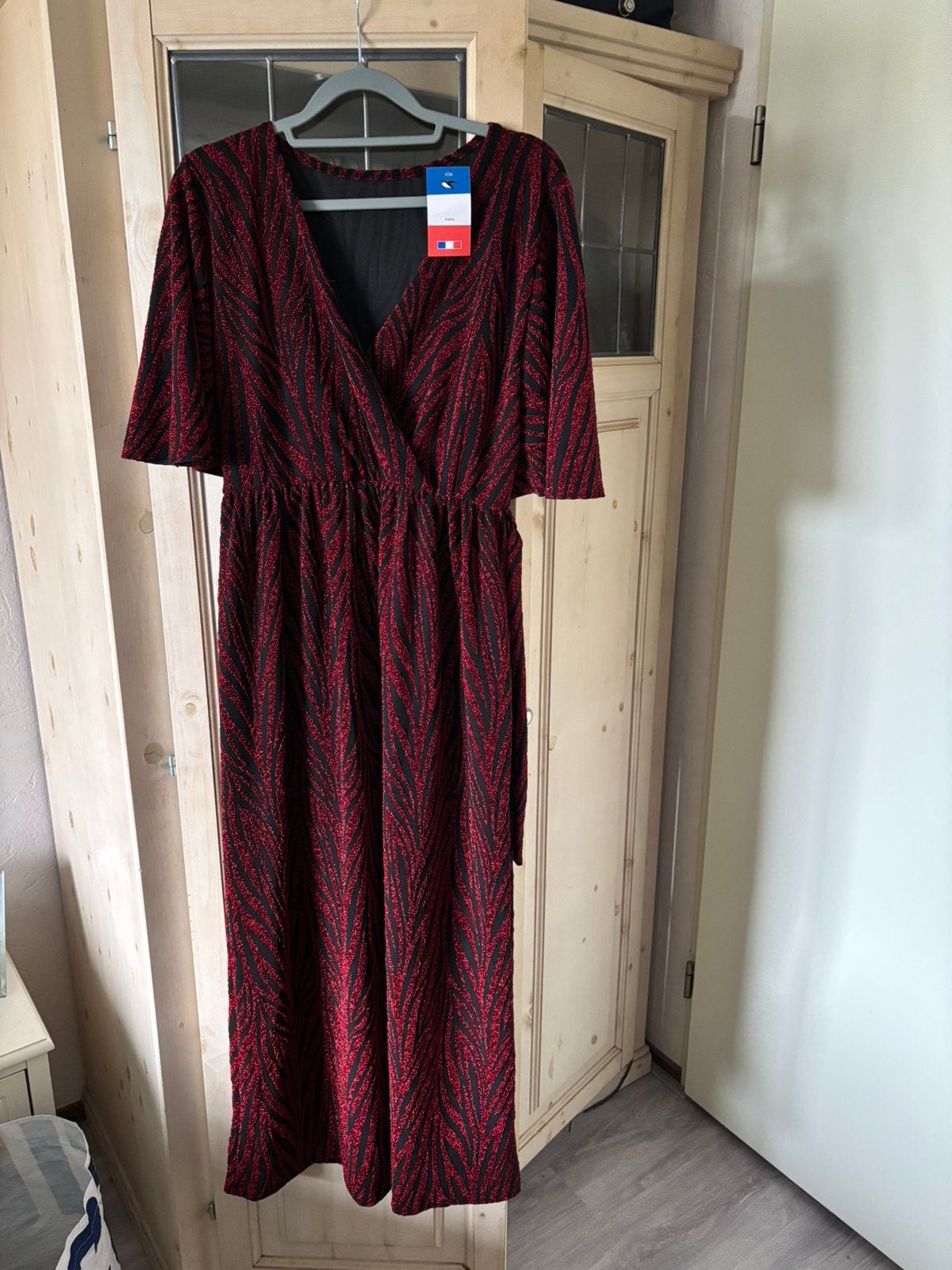 Nieuwe lange jurk Paris te dragen t/m maat 46, Maat 46/48 (XL) of groter, Nieuw, Ophalen of Verzenden, Rood