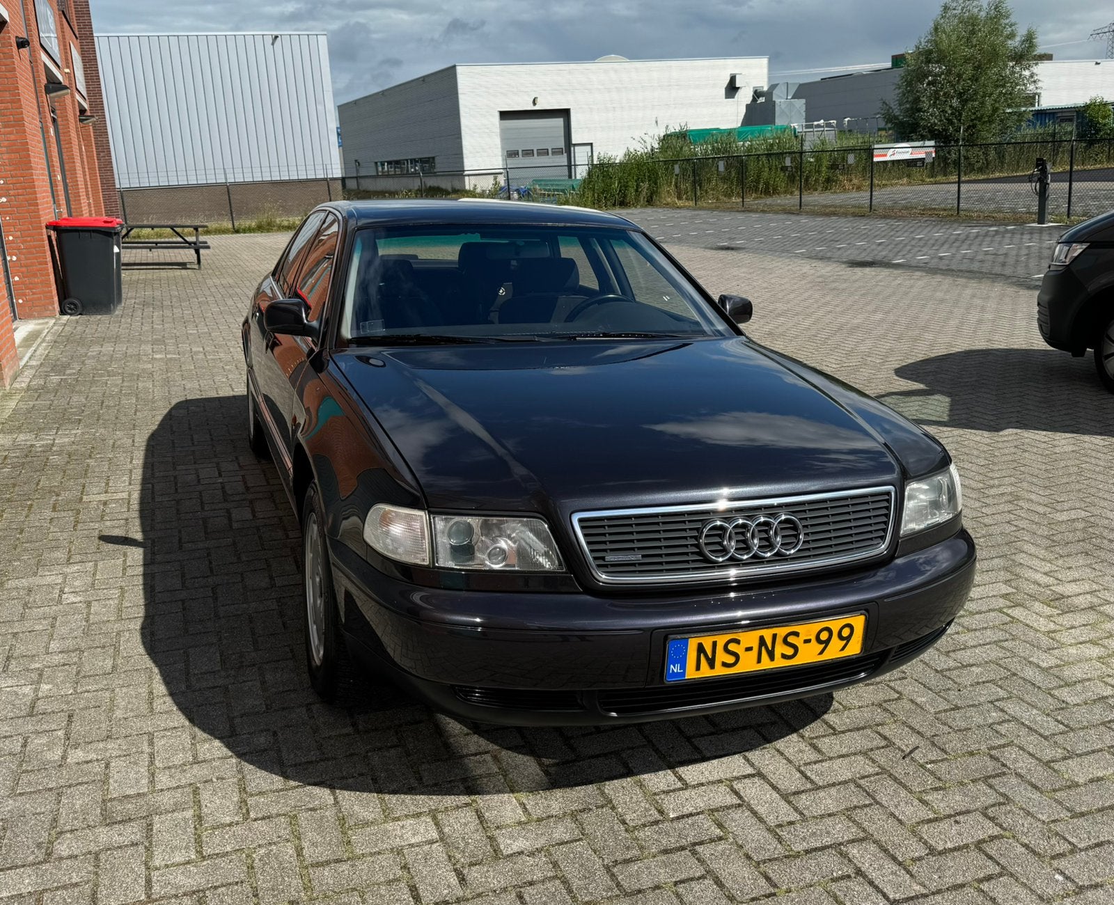 Audi A8 4.2 V8 220KW AUT 4WD 1996, Automaat, 4172 cc, 8 cilinders, Vierwielaandrijving
