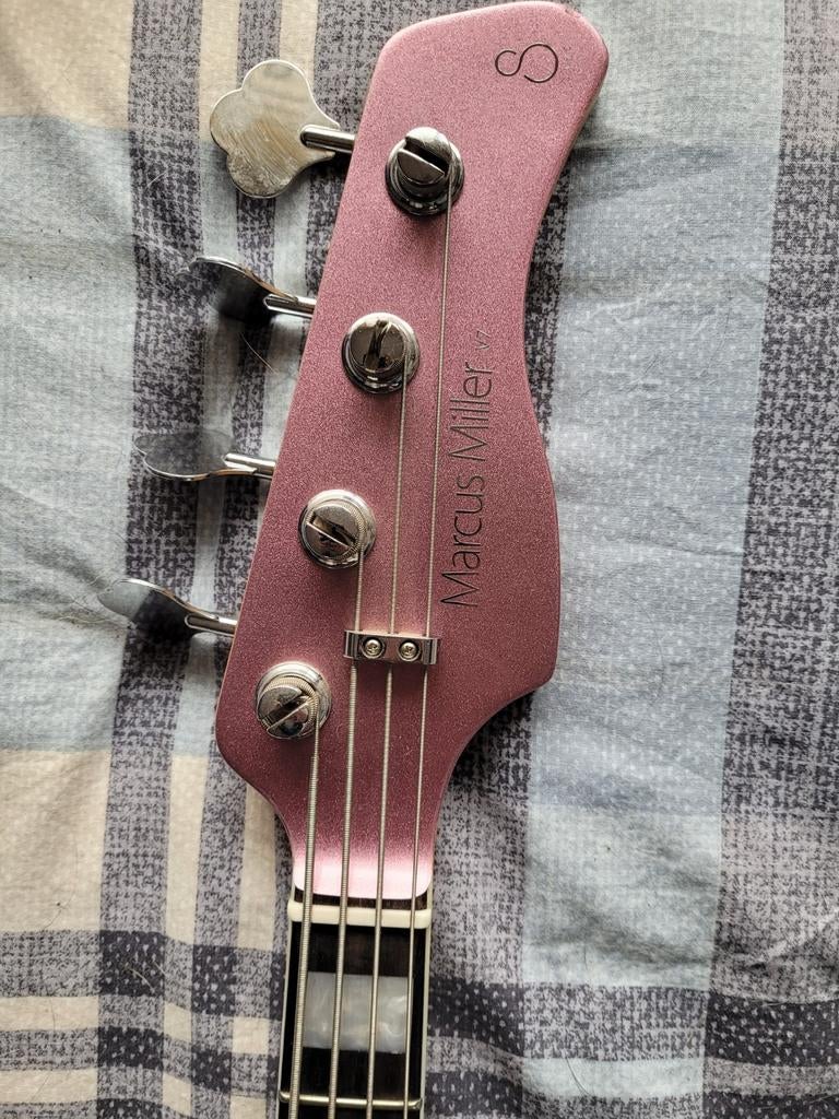 Sire Marcus Miller V7 2nd gen bas, burgundy mist incl gigbag, Ophalen of Verzenden, Gebruikt, Solid body, Overige merken