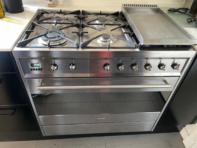 Luxe Smeg fornuis met oven en wokpit + diverse accessoires, Ophalen, Gebruikt, 60 cm of meer, Gas