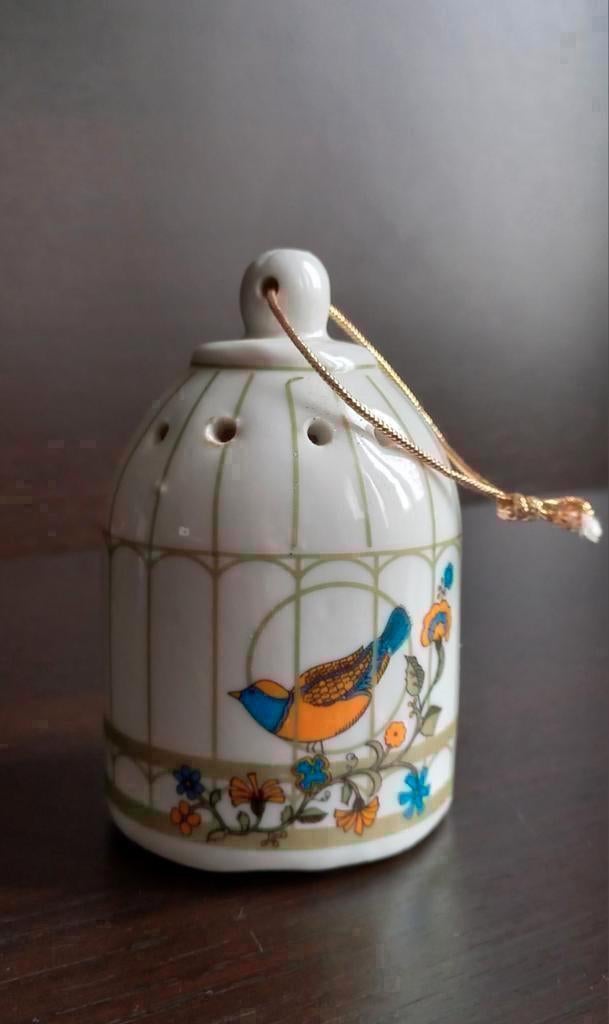 Porcelain Ceramic Birdcage Potpourri Pomander, Antiek en Kunst, Antiek | Porselein, Ophalen of Verzenden