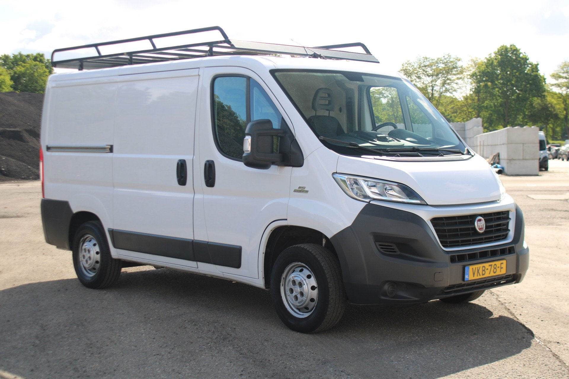 Fiat Ducato 30 2.0 MultiJet L1H1 (bj 2015), Voorwielaandrijving, Euro 5, Stof, Zwart