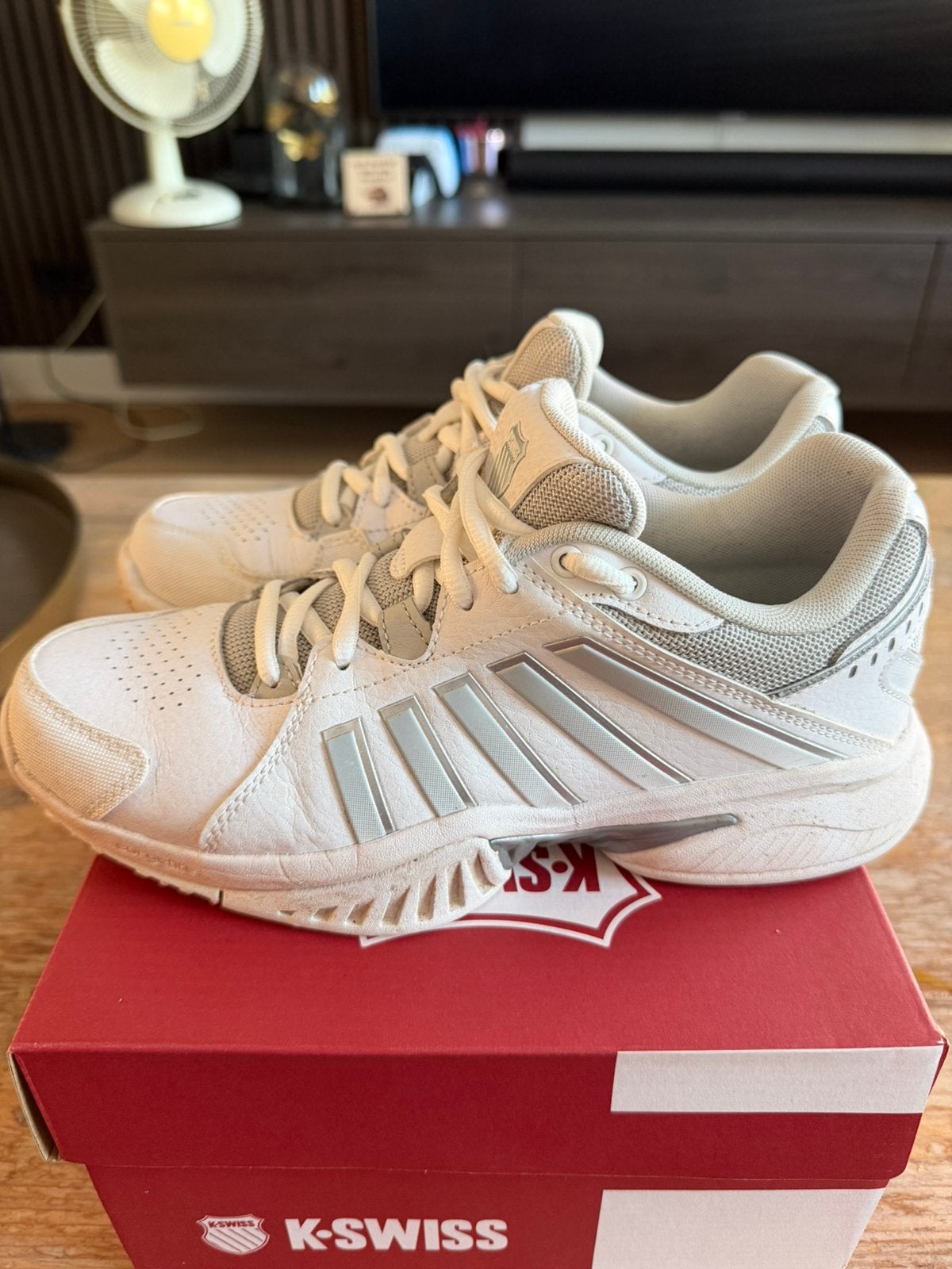 K-Swiss Receiver V Omni Dames 39,5, Ophalen, Schoenen, Zo goed als nieuw, K-Swiss