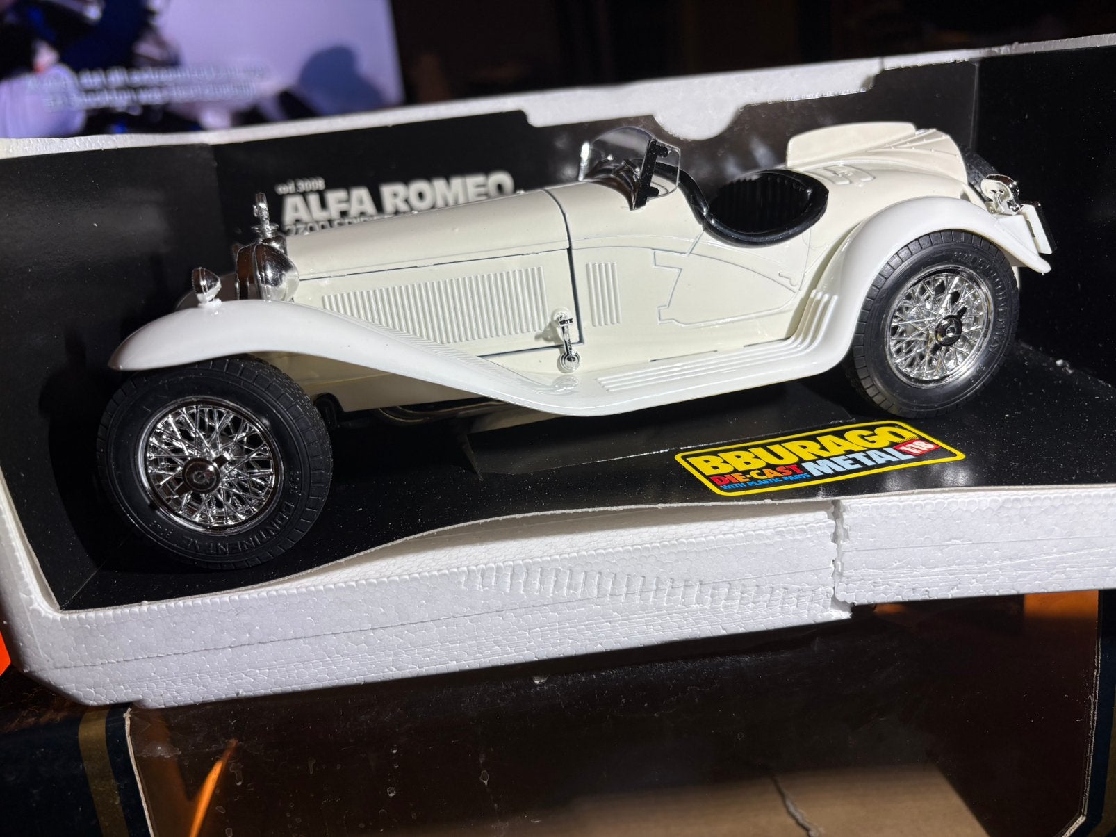 Alfa Romeo. 2300 Spider 1932.   Burago, Hobby en Vrije tijd, Ophalen of Verzenden, Zo goed als nieuw, Bburago