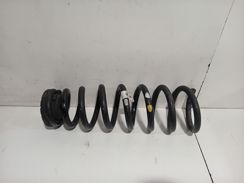 Schroefveer links achter Kia Sportage, Onderdelen@venauto.nl, Van der Ven Autorecycling B.V., Ettenseweg 76, 4706 PB Roosendaal, The Netherlands
