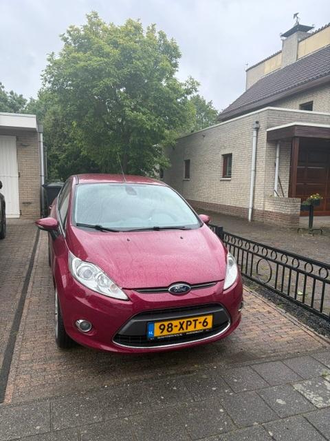 Ford Fiësta 1.25 60KW 5DR 2012 Rood, Voorwielaandrijving, Euro 5, 4 cilinders, Origineel Nederlands