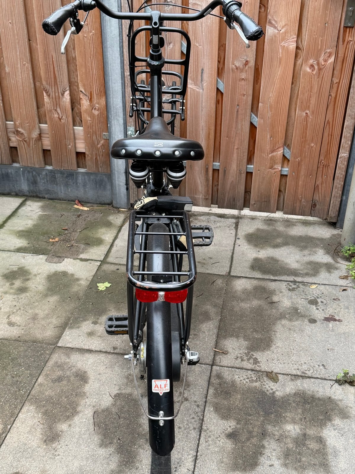 Twee nette stadsfietsen – heren & dames – samen 250€!, Terugtraprem, 56 cm of meer, Ophalen, Overige merken