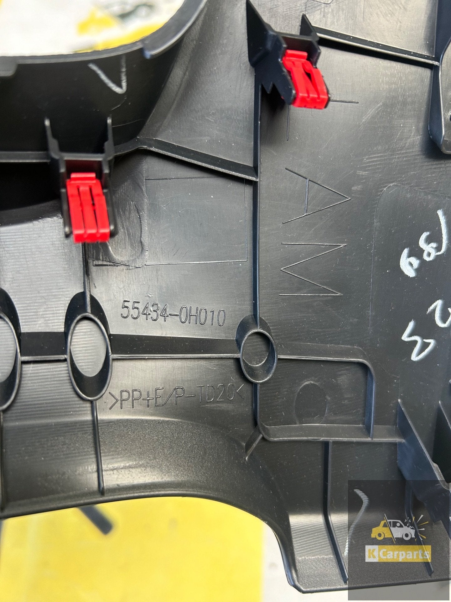 Asbak Bakjes usb lader Toyota Aygo X 554334-0H010, Info@fabrikant.eu, Fabrikantstraat 1
1000 AA  Amsterdam, NL, Ophalen of Verzenden