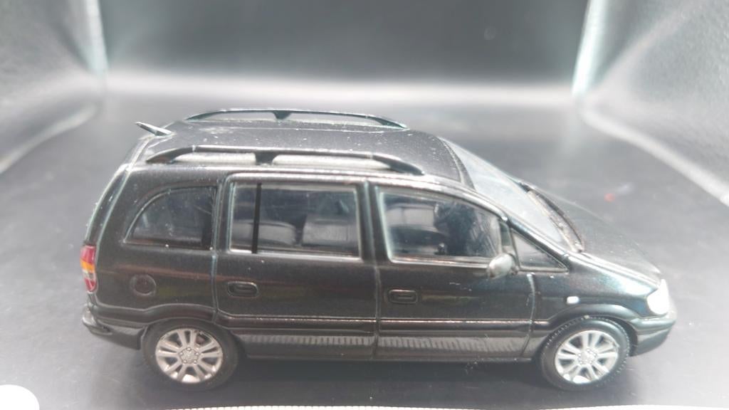 Minichamps Opel Zafira 1:43 - Zwart Diecast Modelauto, Hobby en Vrije tijd, Modelauto's | 1:43, Ophalen of Verzenden, Gebruikt