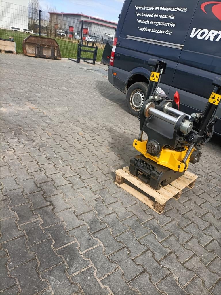 Draaikantelstuk Engcon EC214 Steelwrist Rototilt SMP, Ophalen of Verzenden, Graafmachine