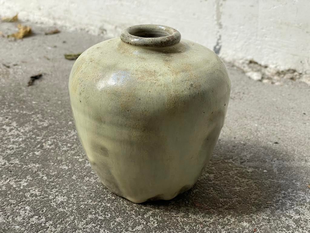 Pieter Groeneveldt: druipglazuur vaasje 10,5 cm 1945 - 1955, Ophalen of Verzenden