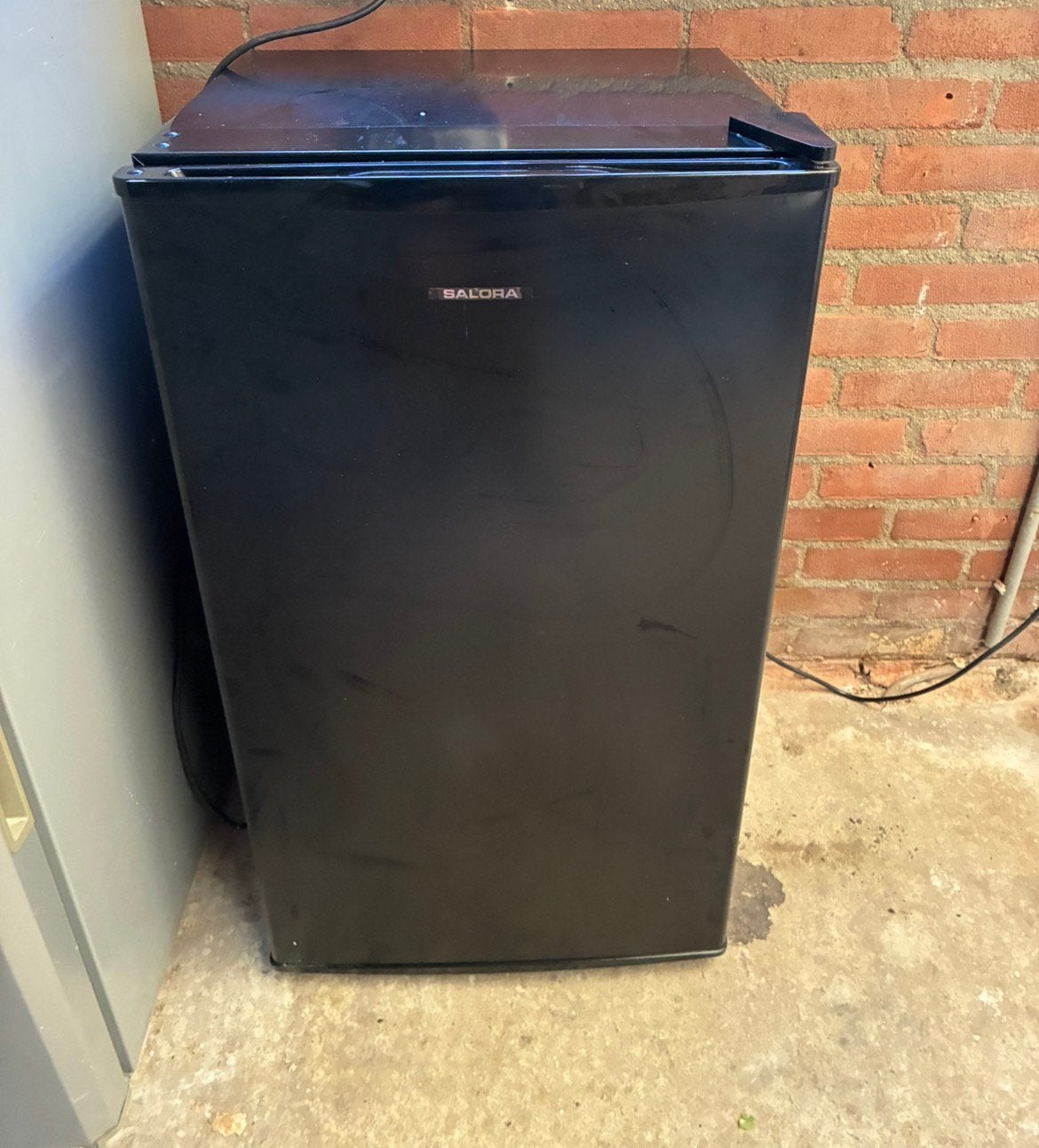 Salora  Vrieskast - Compact en Efficiënt, Witgoed en Apparatuur, Vriezers en Diepvrieskisten, Gebruikt, Minder dan 85 cm, Minder dan 60 cm