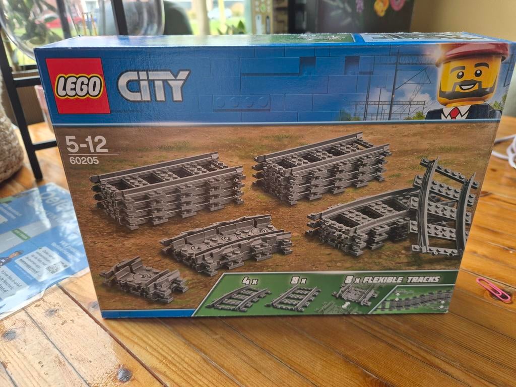 Lego City 60205 Treinrails - Compleet met doos, Ophalen of Verzenden, Zo goed als nieuw, Complete set, Lego