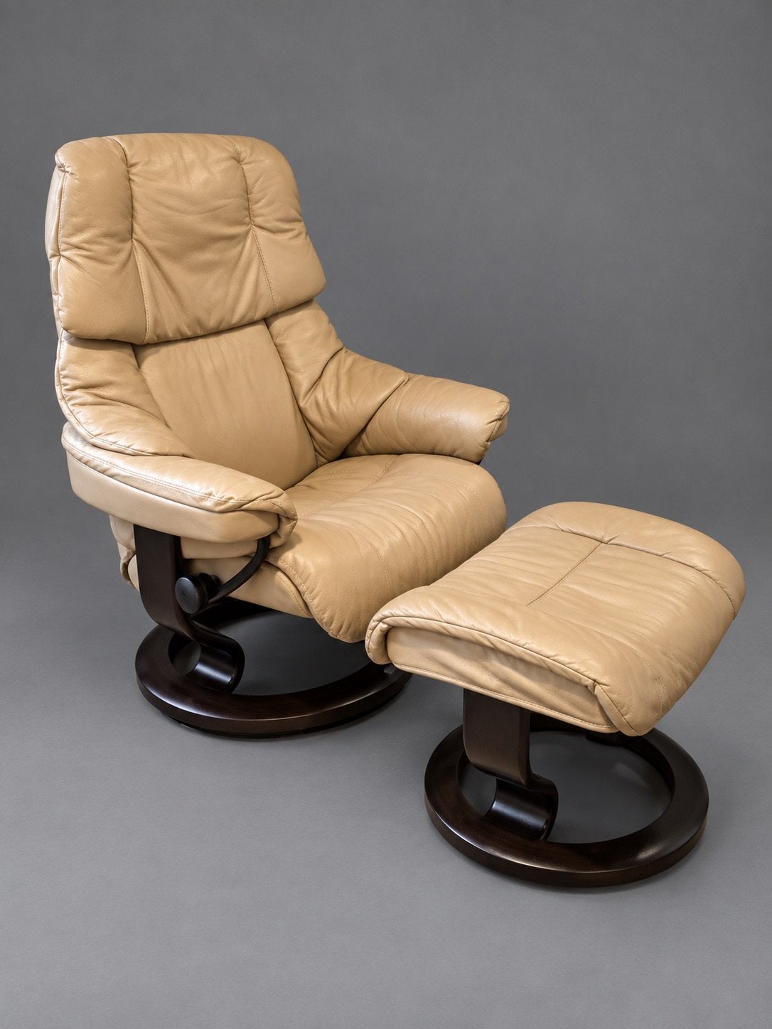 Stressless Reno met voetenbank, Huis en Inrichting, Ophalen, Zo goed als nieuw, 75 tot 100 cm