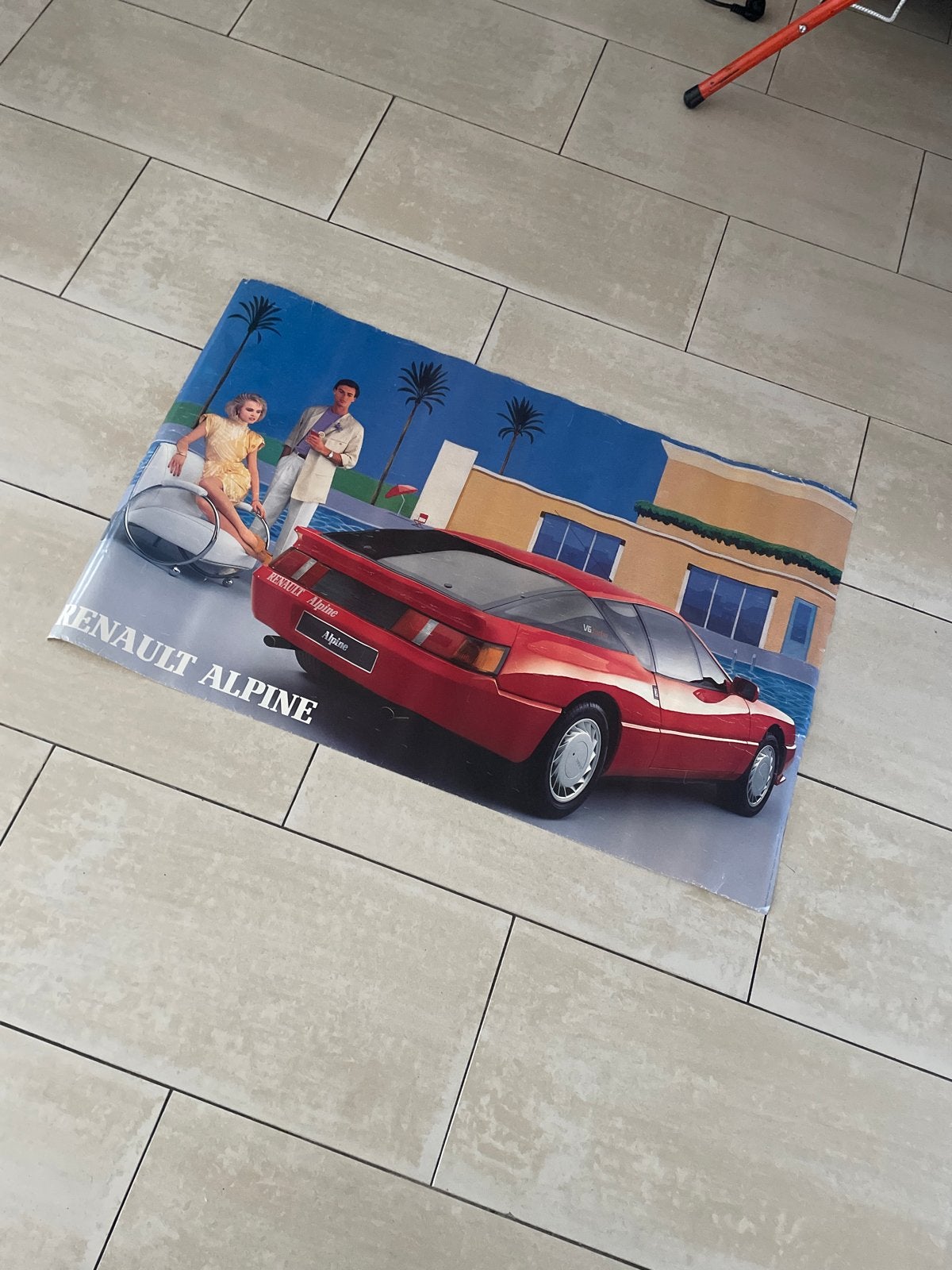 Alpine Renault GTA 1986 poster 62x98 cm, Gebruikt, Deurposter of groter, Rechthoekig Liggend, Ophalen of Verzenden
