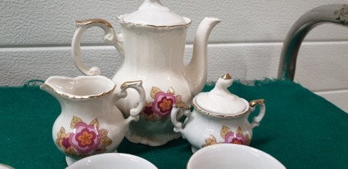Mini servies bloemen, met gouden details, Ophalen of Verzenden