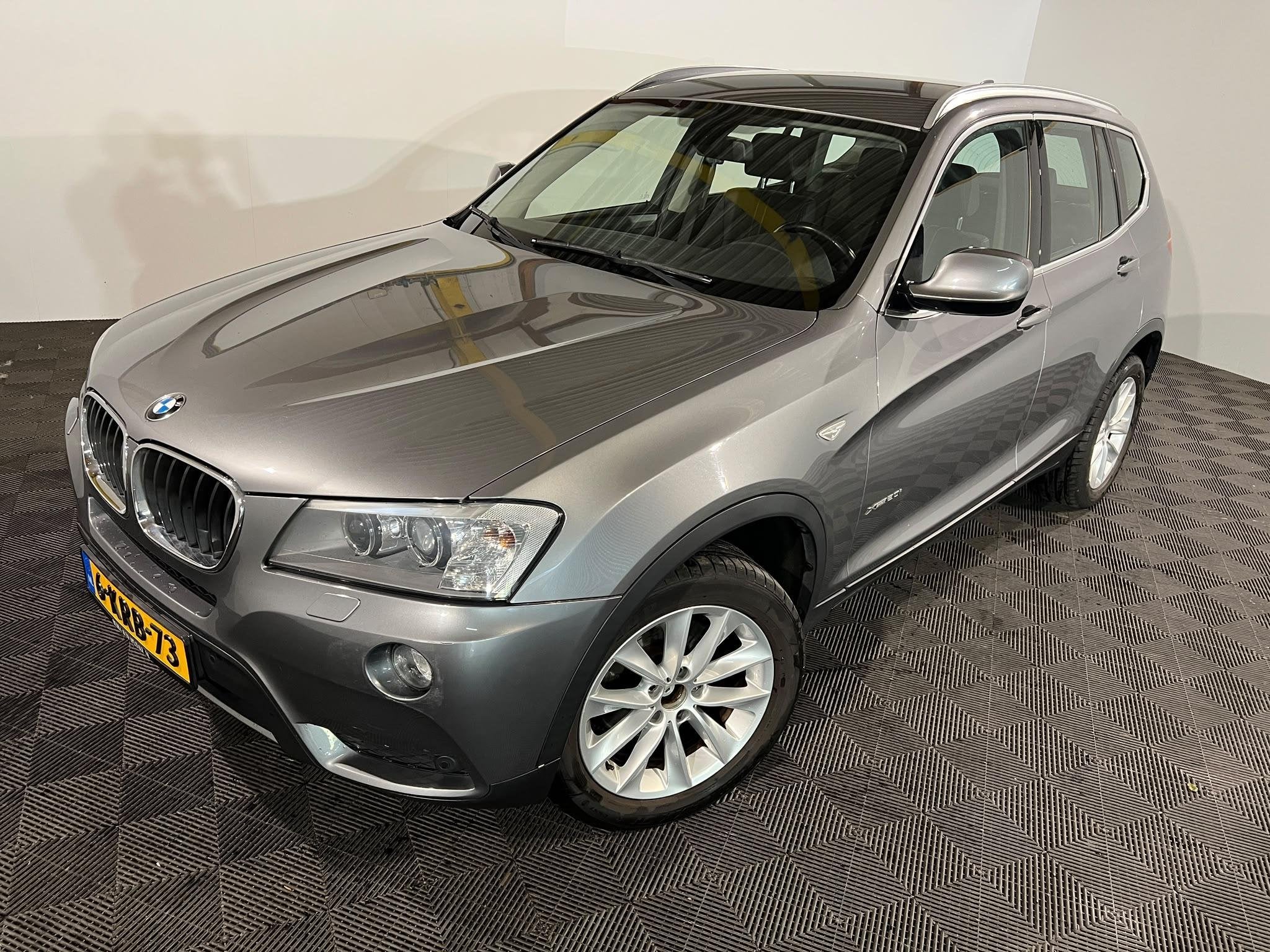 BMW X3 xDrive20i High Executive, Auto's, Gebruikt, Euro 6, 4 cilinders, Bedrijf