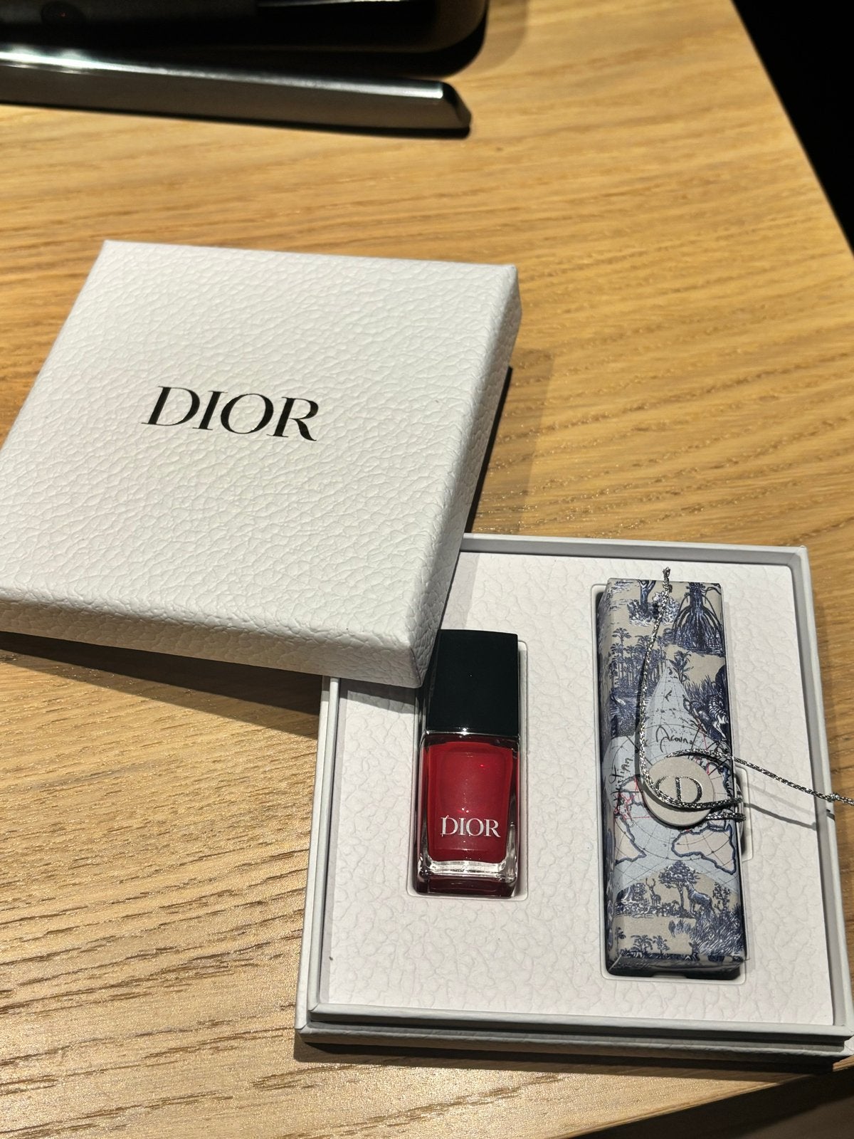 Dior Nagellak en lippenstift Set - Nieuw in Doos, Ophalen of Verzenden, Nieuw, Overige typen