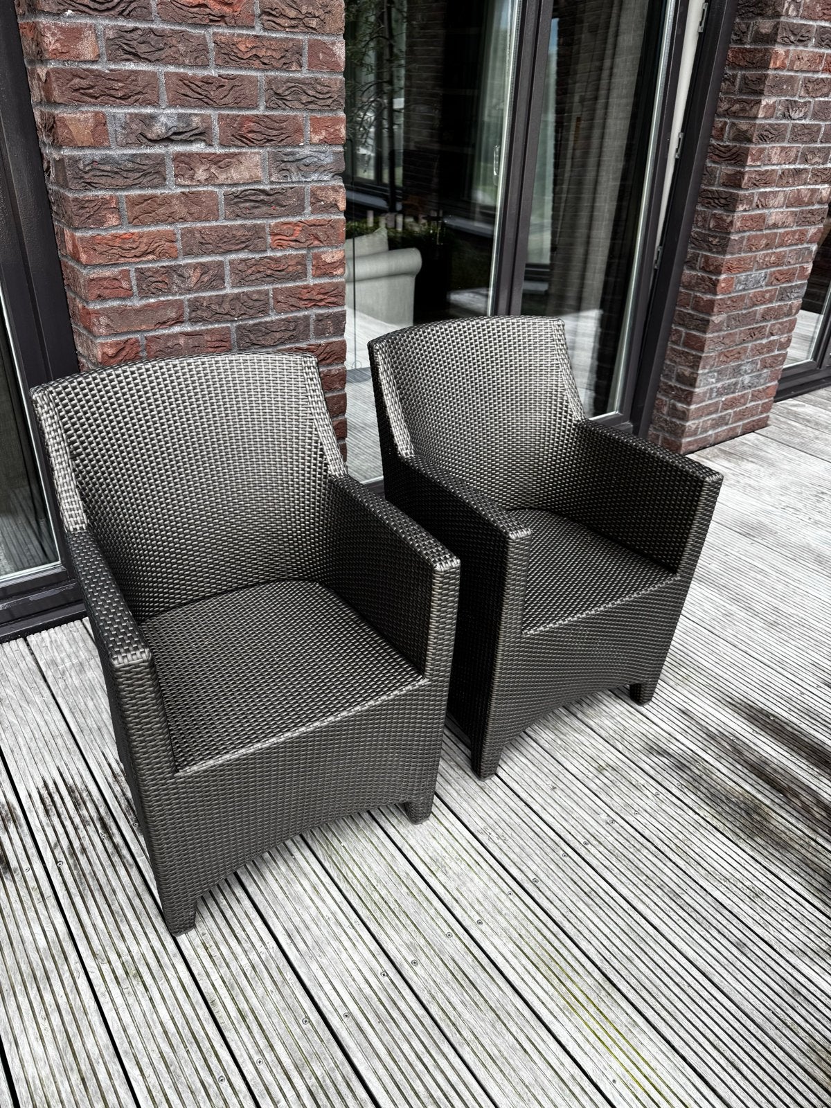 2 Dedon Barcelona stoelen - Bruin, zeer goede staat, Ophalen of Verzenden, Zo goed als nieuw, Wicker