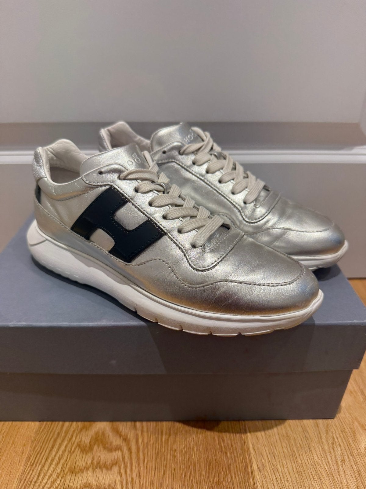Hogan Interactive Sneakers | 37.5 | (55), Kleding | Dames, Schoenen, Overige kleuren, Verzenden, Sneakers of Gympen, Zo goed als nieuw