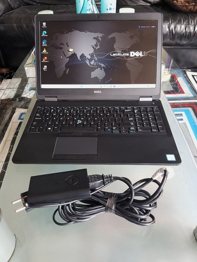 Dell Latitude E5570 Core i5 8 GB | 256 GB SSD/AMD RADEON2GB, 256 GB, Met videokaart, 2 tot 3 Ghz, 8 GB