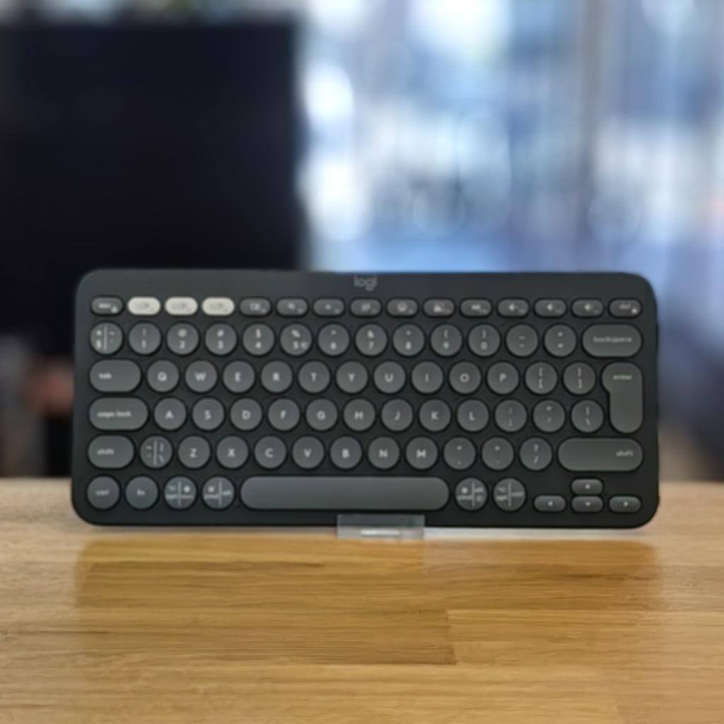Logi Pebble Keys 2 K380s Wireless Keyboard - Netjes, Computers en Software, Toetsenborden, Logitech, Zo goed als nieuw, Support@logitech.com