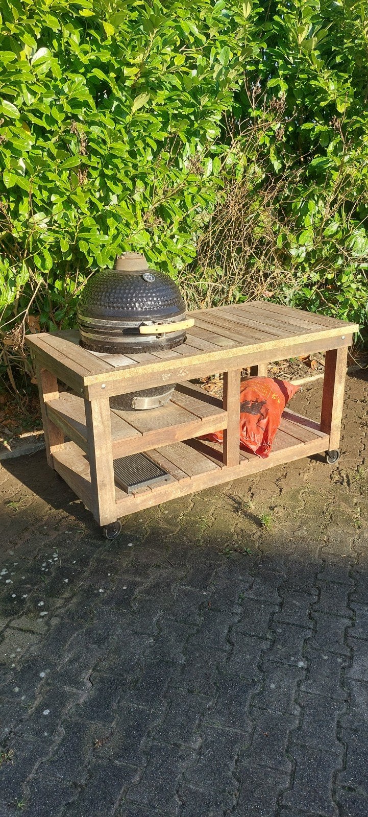 Kamado hardhouten barbecue tafel, Ophalen, Zo goed als nieuw, Professioneel maatwerk