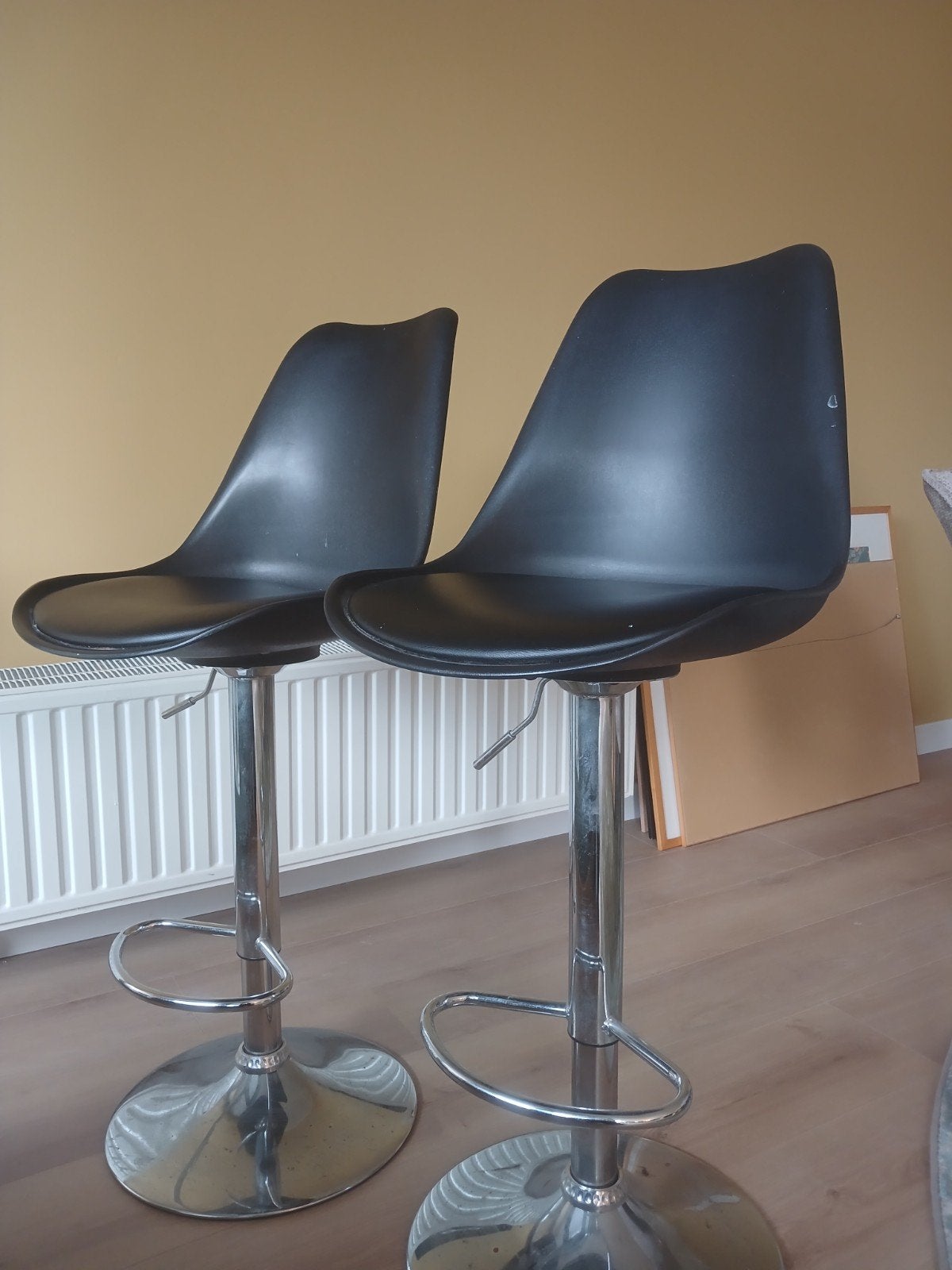 2 barkrukken met leuning, verstelbare hoogte en voetsteun, Ophalen, In hoogte verstelbaar, 90 cm of meer, 2 krukken