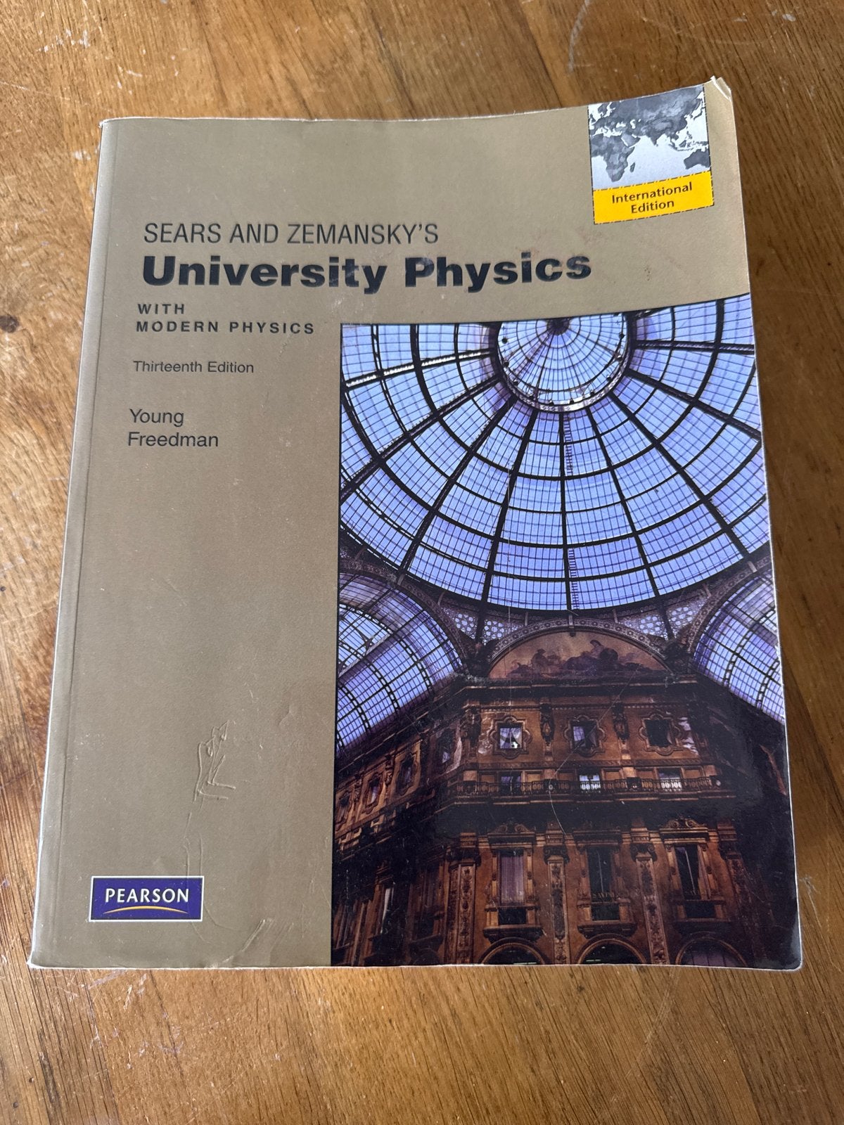 University Physics Young Freedman 13e - Internationale Editi, Ophalen, Beta, Gelezen, WO