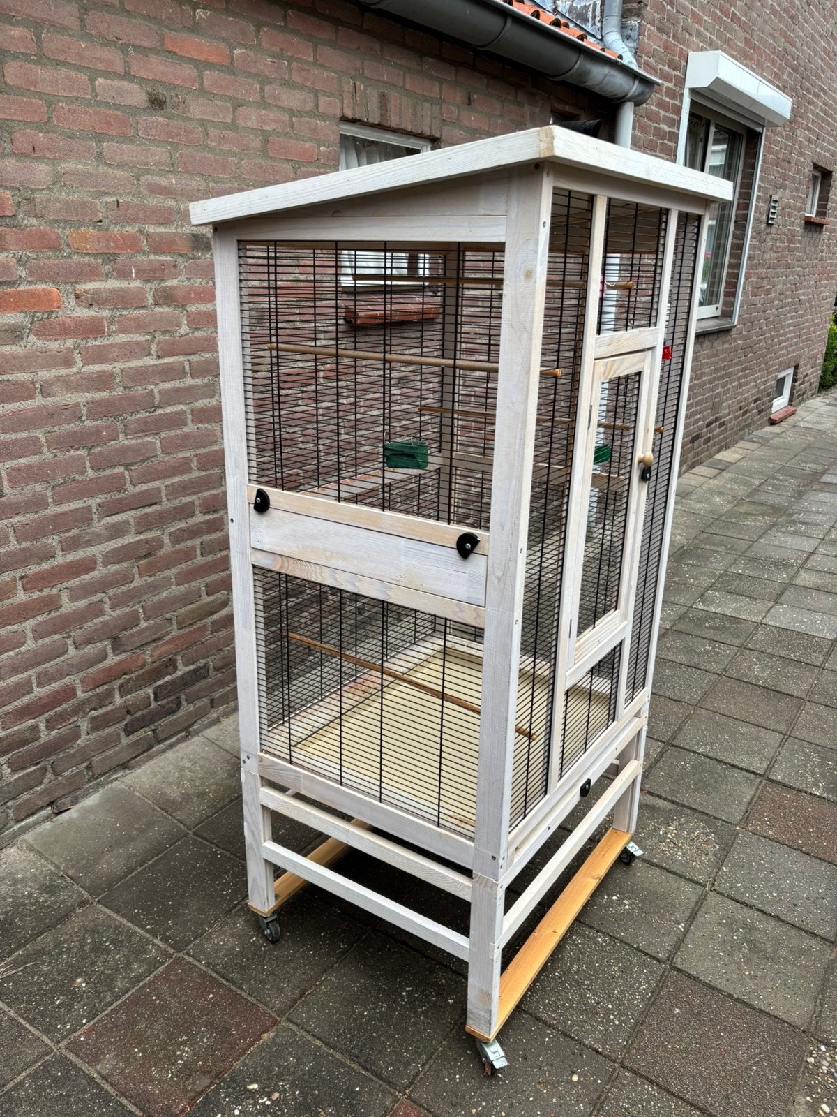 Mooie vogelkooi verrijdbaar, Ophalen of Verzenden, Zo goed als nieuw, Metaal, Vogelkooi