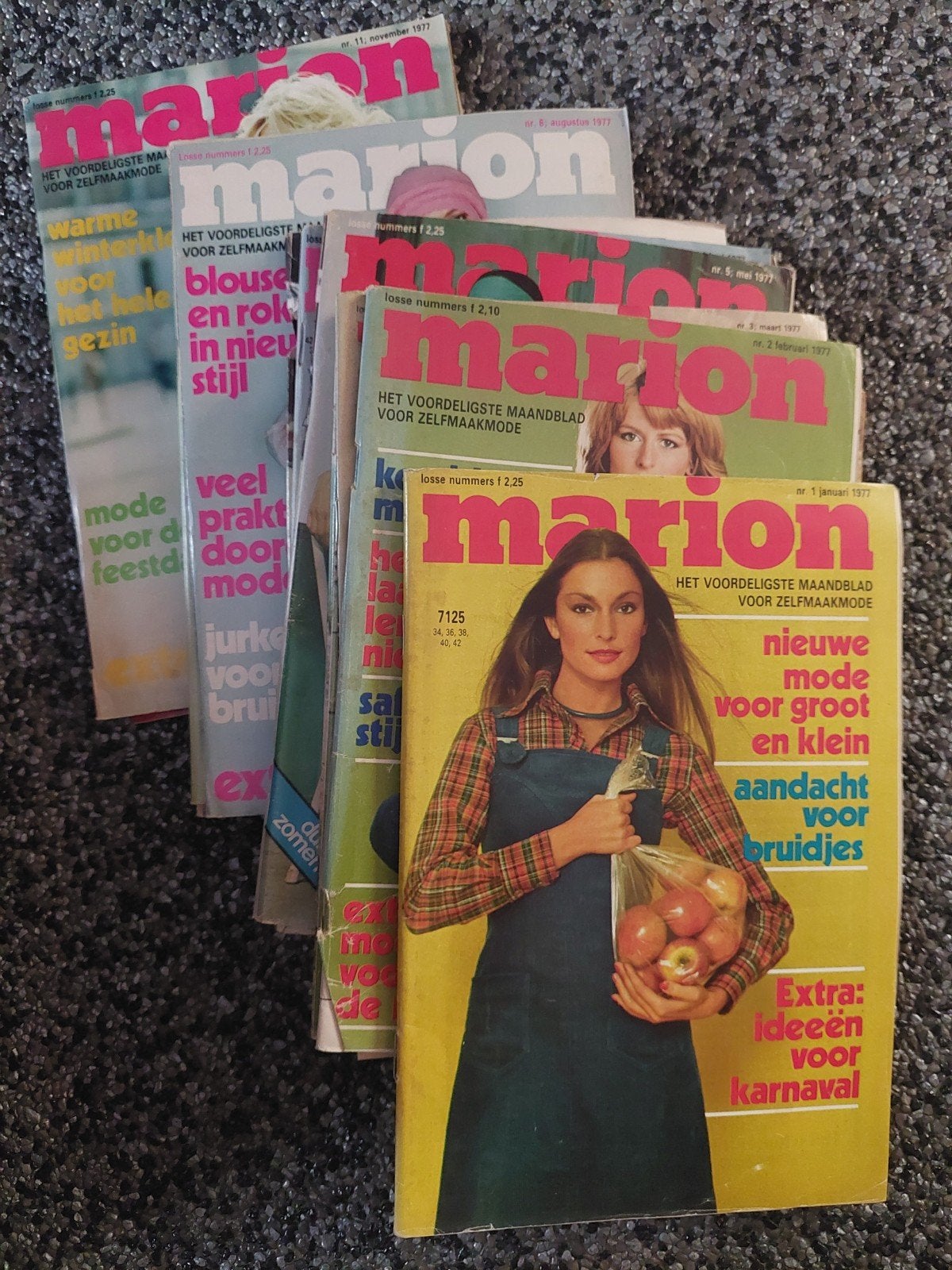 Compleet Jaargang Marion uit 1977 inclusief naaipatronen, Boeken, Ophalen of Verzenden, Gelezen, Damesbladen