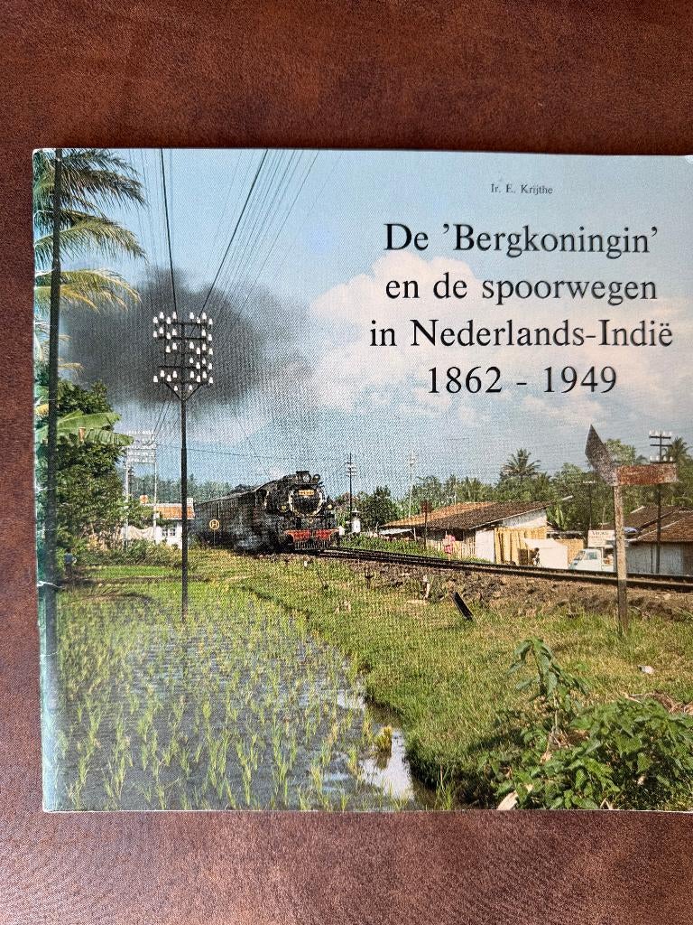 De bergkoningin - en de Spoorwegen in Nederland's Indie, Verzamelen, Ophalen of Verzenden, Gebruikt, Overige soorten, Overige typen