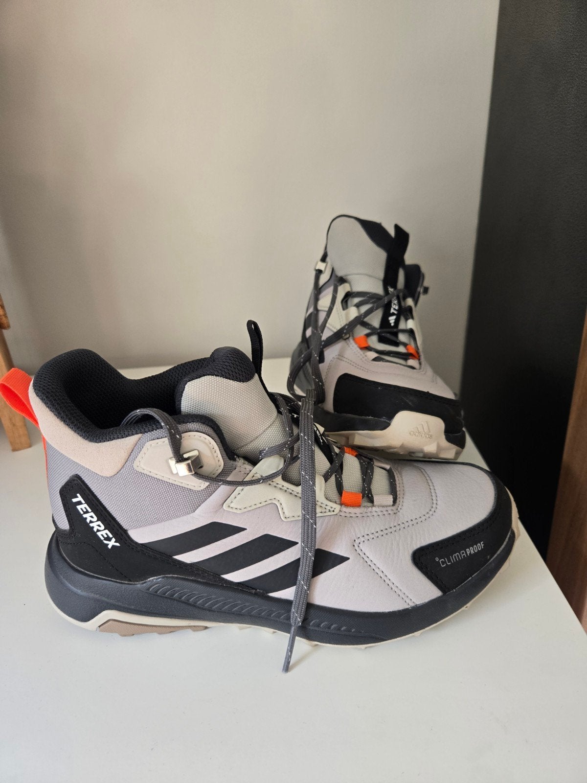 wandelschoen hoog adidas terrex dames, Ophalen, Zo goed als nieuw, Schoenen