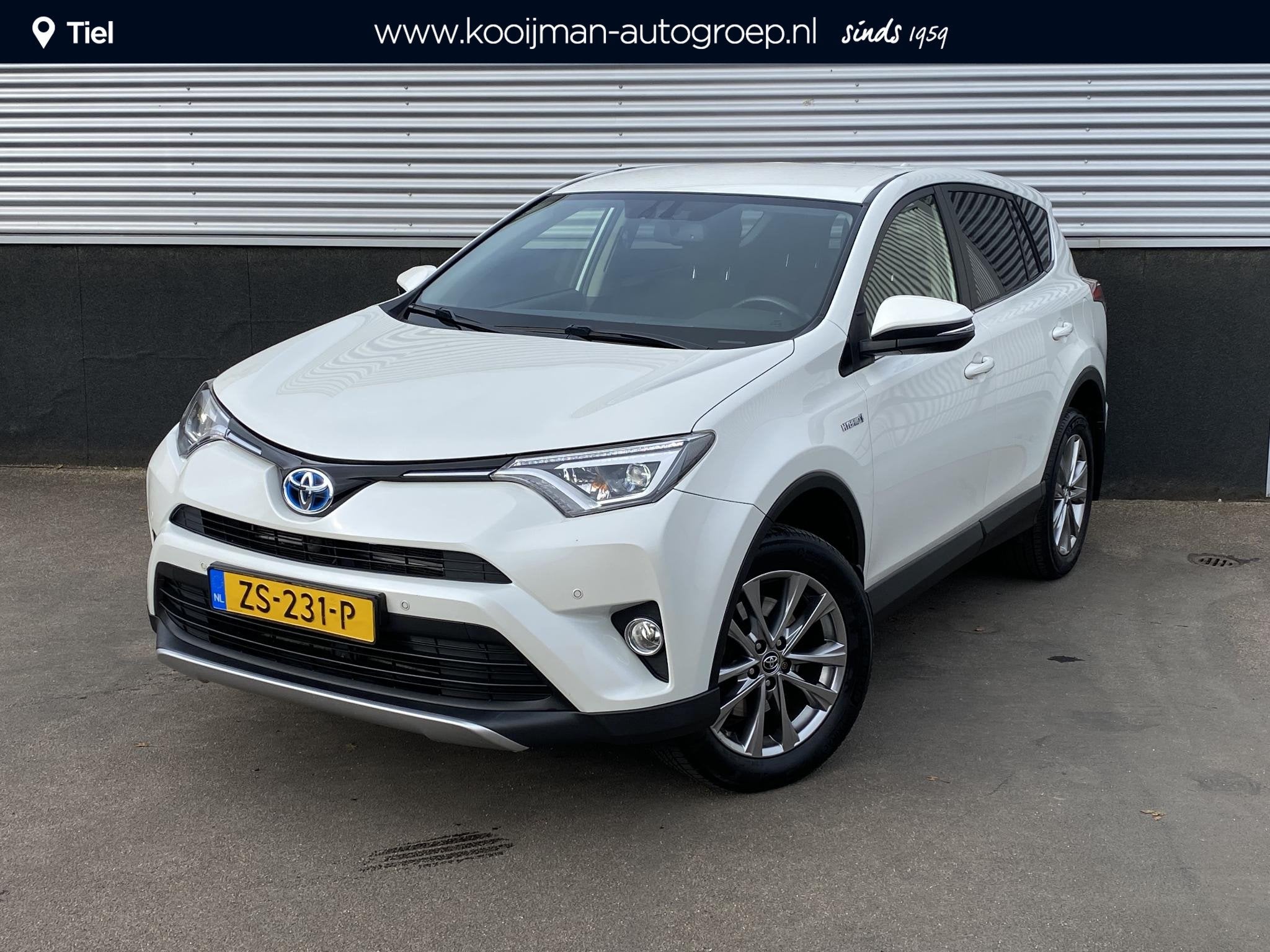 Toyota RAV4 2.5 Hybrid Style Trekhaak, navigatie, stoelverwa, Auto's, Gebruikt, Euro 6, Wit, Bedrijf