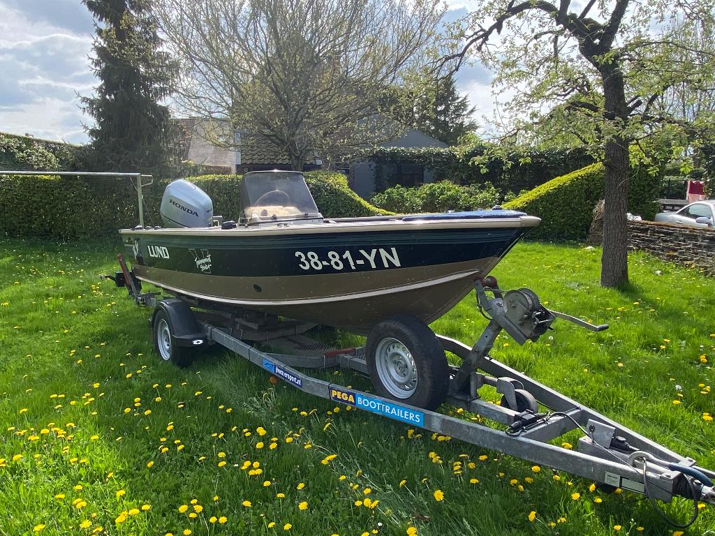 Visboot, Watersport en Boten, Vis- en Consoleboten, Gebruikt, Overige merken, Elektrische start, Benzine, 70 pk of meer, Buitenboordmotor