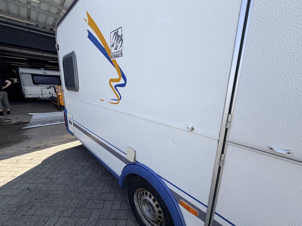 Knaus Blue Line 450 Fransbed rondzit douche, Caravans en Kamperen, Rondzit, Bedrijf, Overige typen, 4 tot 5 meter