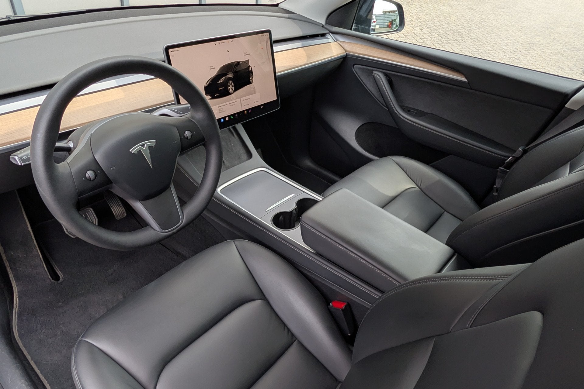 Foto 3 van Tesla Model Y RWD 58kWh LFP Warmtepomp (bj 2024, automaat)