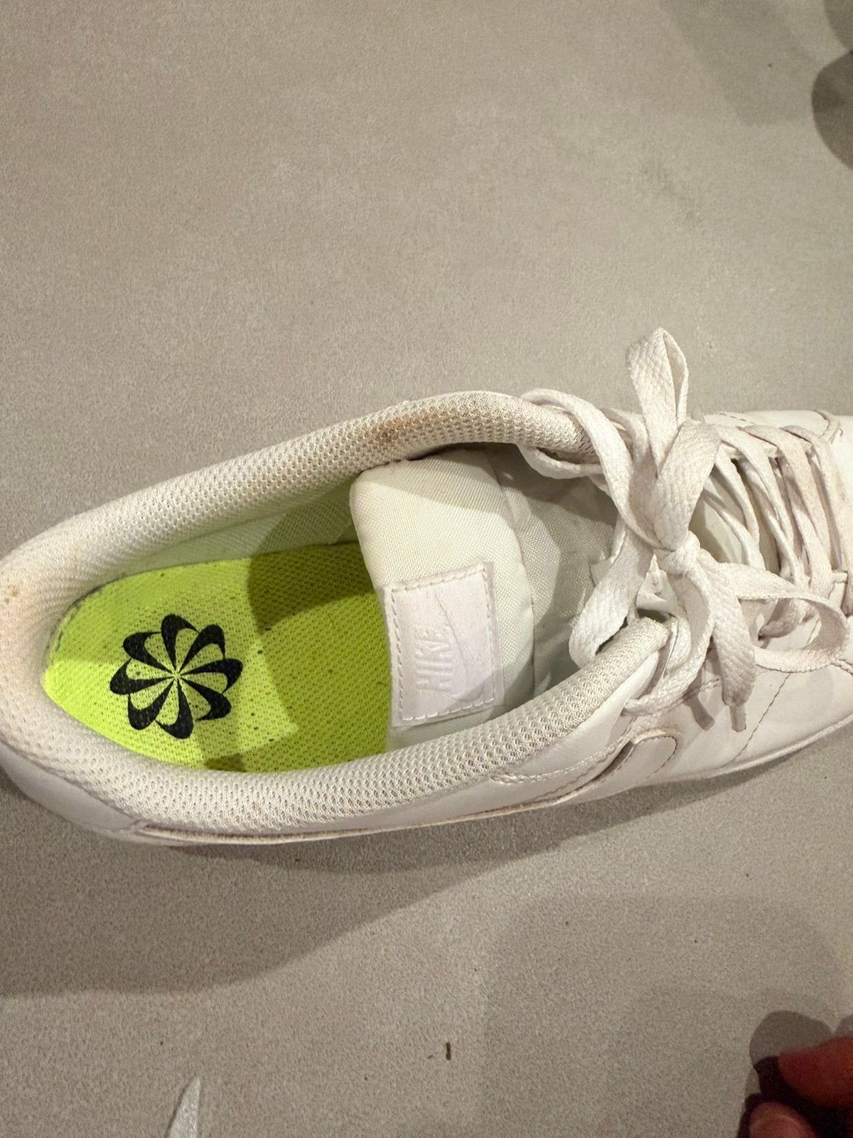 Nike witte sneakers maat 43, Ophalen of Verzenden, Zo goed als nieuw, Wit