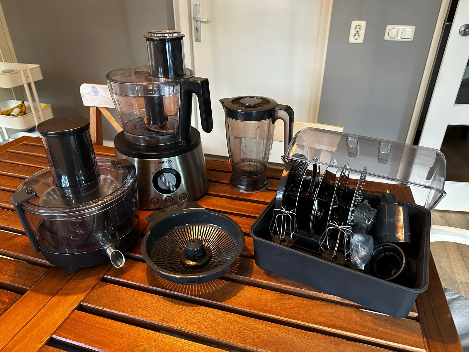 Philips Foodprocessor HR7778/00 - Compleet met accessoires, Ophalen, 3 snelheden of meer, Zo goed als nieuw, 2 tot 3 liter