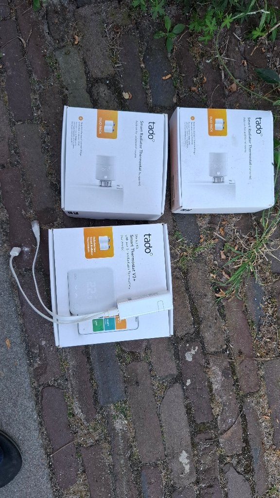 Tado Slimme Thermostaat V3+ met 6x Radiatorthermostaten, Ophalen of Verzenden, Slimme thermostaat, Zo goed als nieuw