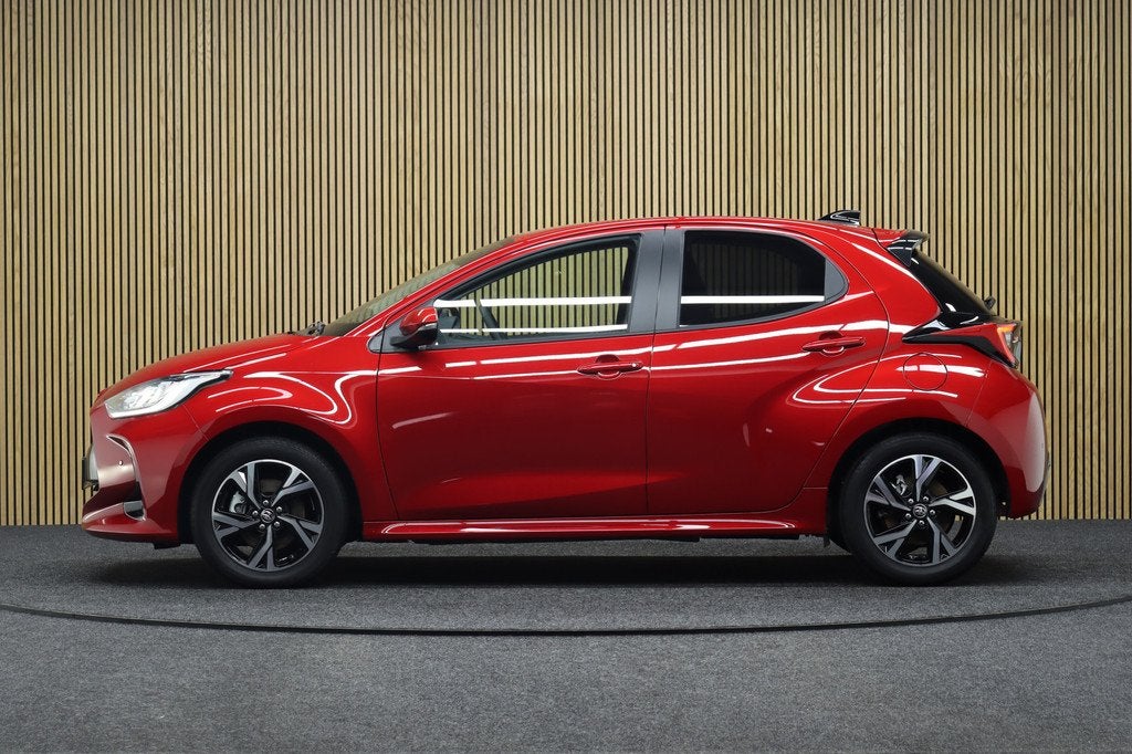 Toyota Yaris 1.5 Hybrid 115 Dynamic + Comfort Pack | Adaptiv, Auto's, Gebruikt, Zwart, Automatische klimaatregeling, Bedrijf