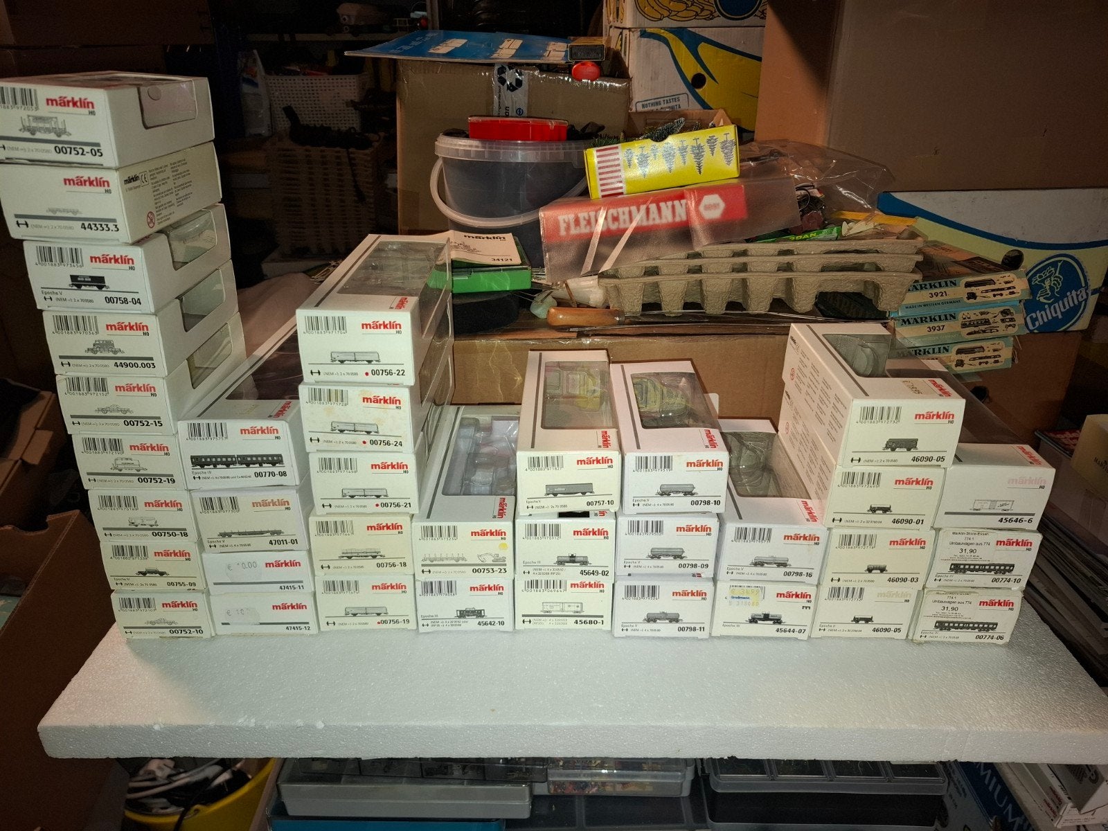 35 lege marklin universele wagon doosjes, Hobby en Vrije tijd, Wisselstroom, Wagon, Ophalen of Verzenden, Zo goed als nieuw