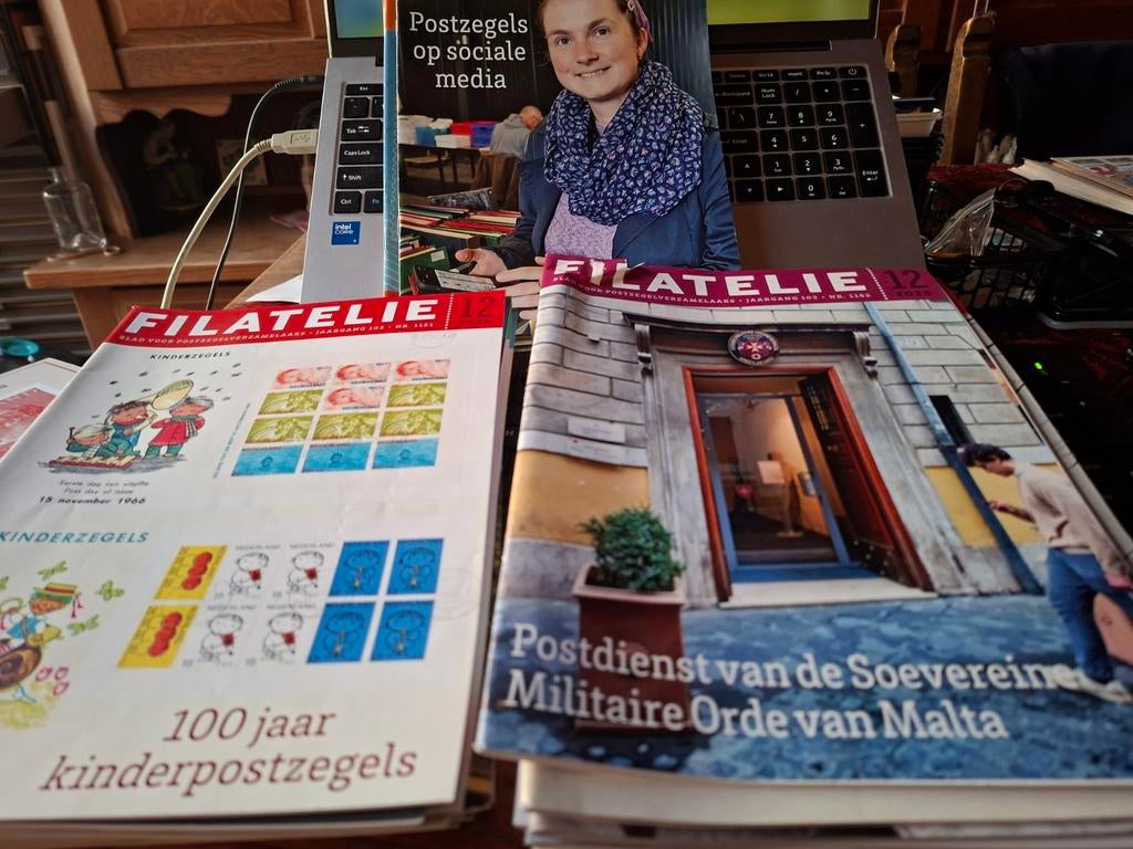 Filatelie bladen 2023 (deels), 2024 (compleet), 2025 (comple, Postzegels en Munten, Postzegels | Nederland, Ophalen of Verzenden