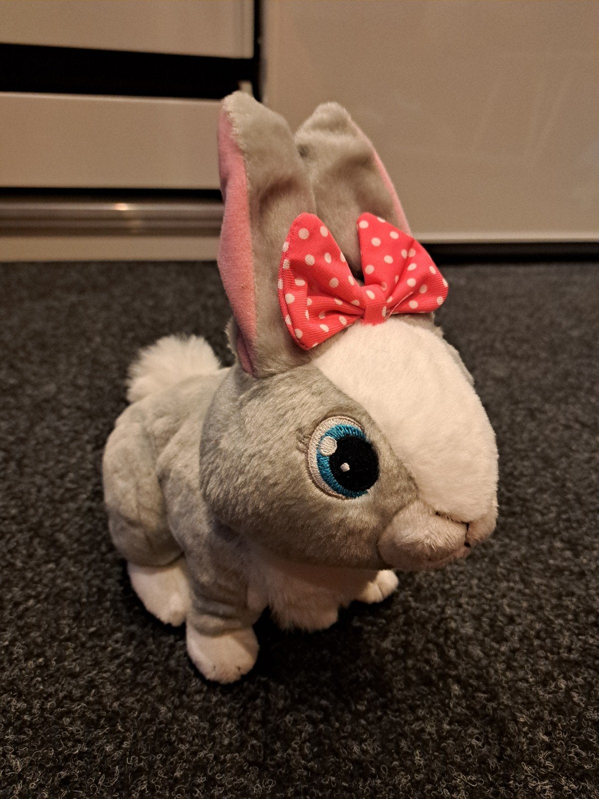 Knuffel konijn Betsie met roze strik, Grijs, Konijn, Ophalen of Verzenden, Zo goed als nieuw