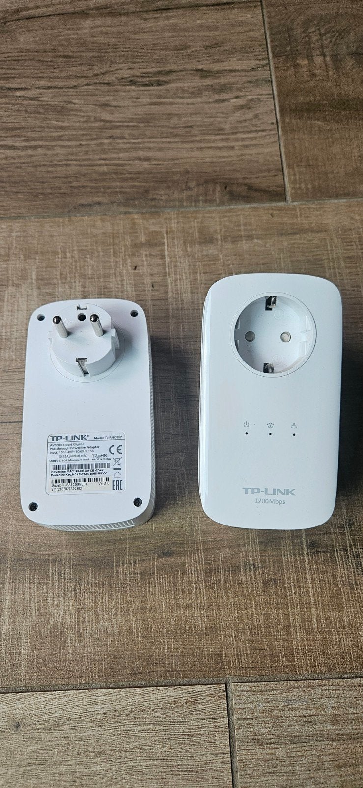 2x TP-Link AV1200 3-poorts Gigabit Powerline Adapter, Ophalen of Verzenden, Zo goed als nieuw, TP-Link