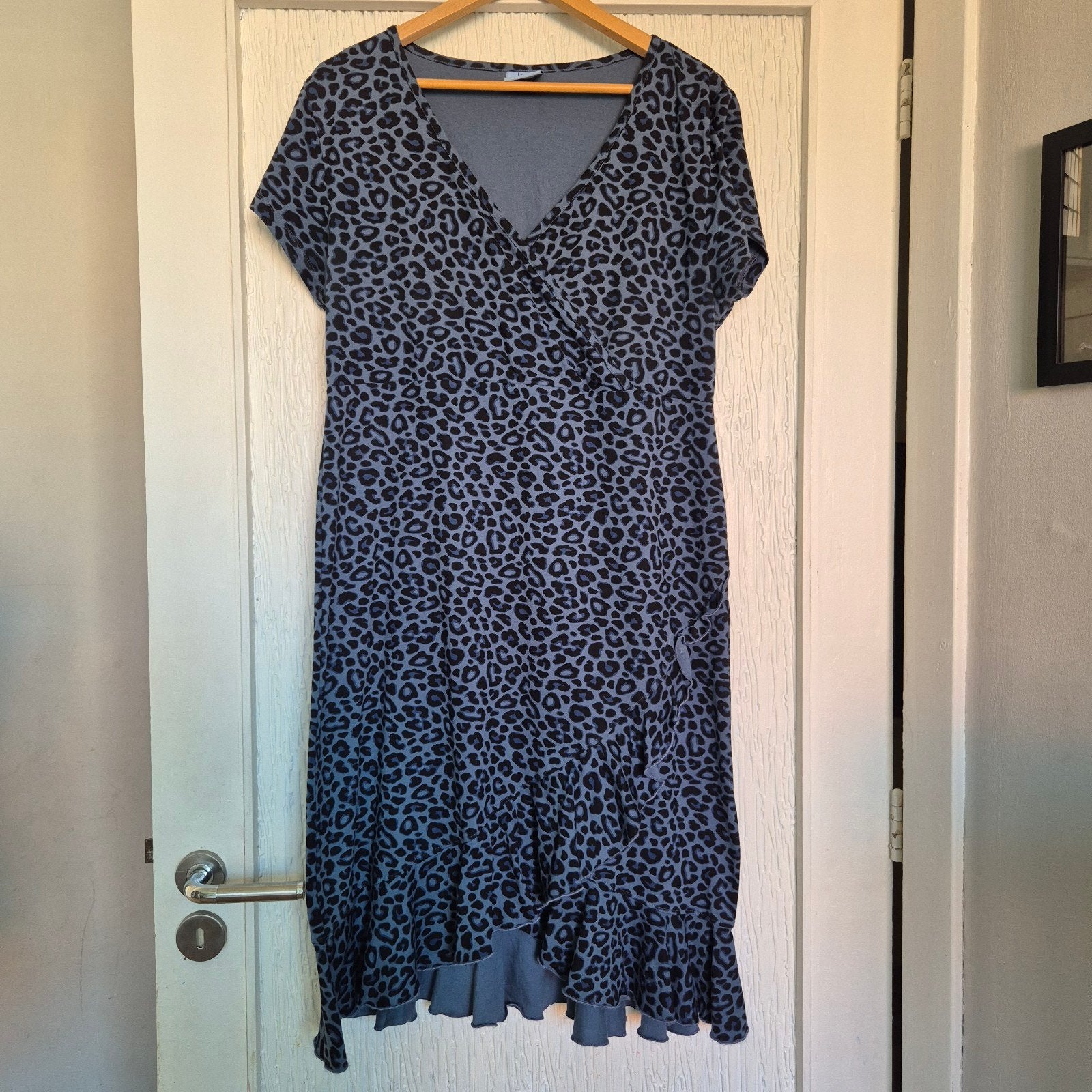 John Cabot overslagjurk XL - Blauwe luipaardprint midi jurk, Blauw, Maat 46/48 (XL) of groter, Ophalen of Verzenden, Zo goed als nieuw