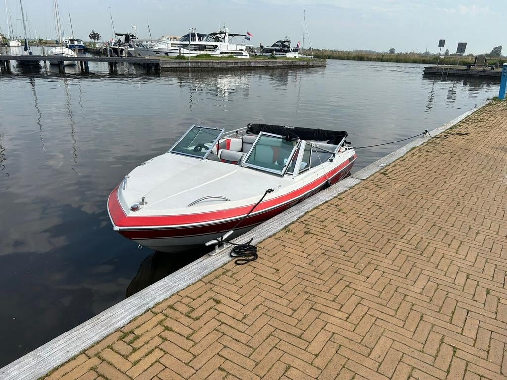 Complete Conquest Speedboot met 3.0L Mercruiser + Trailer, Watersport en Boten, Speedboten, -, -, Ophalen of Verzenden, Zo goed als nieuw